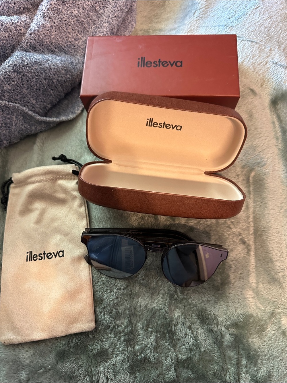 Illesteva Mirror Two point one Sunglasses